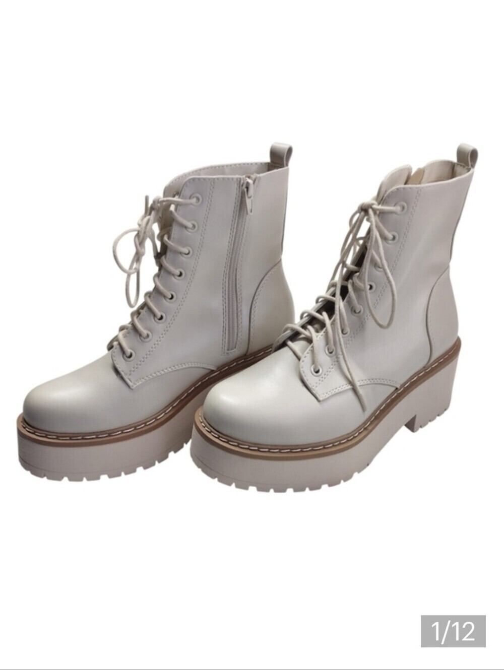Soda Off White Pu Lace Up Chunky Lug Sole Round Toe Wide Combat Ankle Boot NWOT